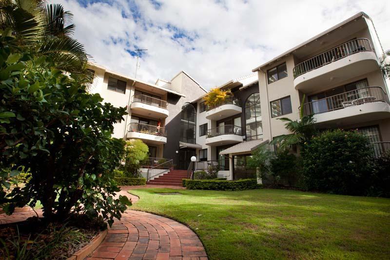 Broadwater Shores Waterfront Apartments Guldkusten Exteriör bild